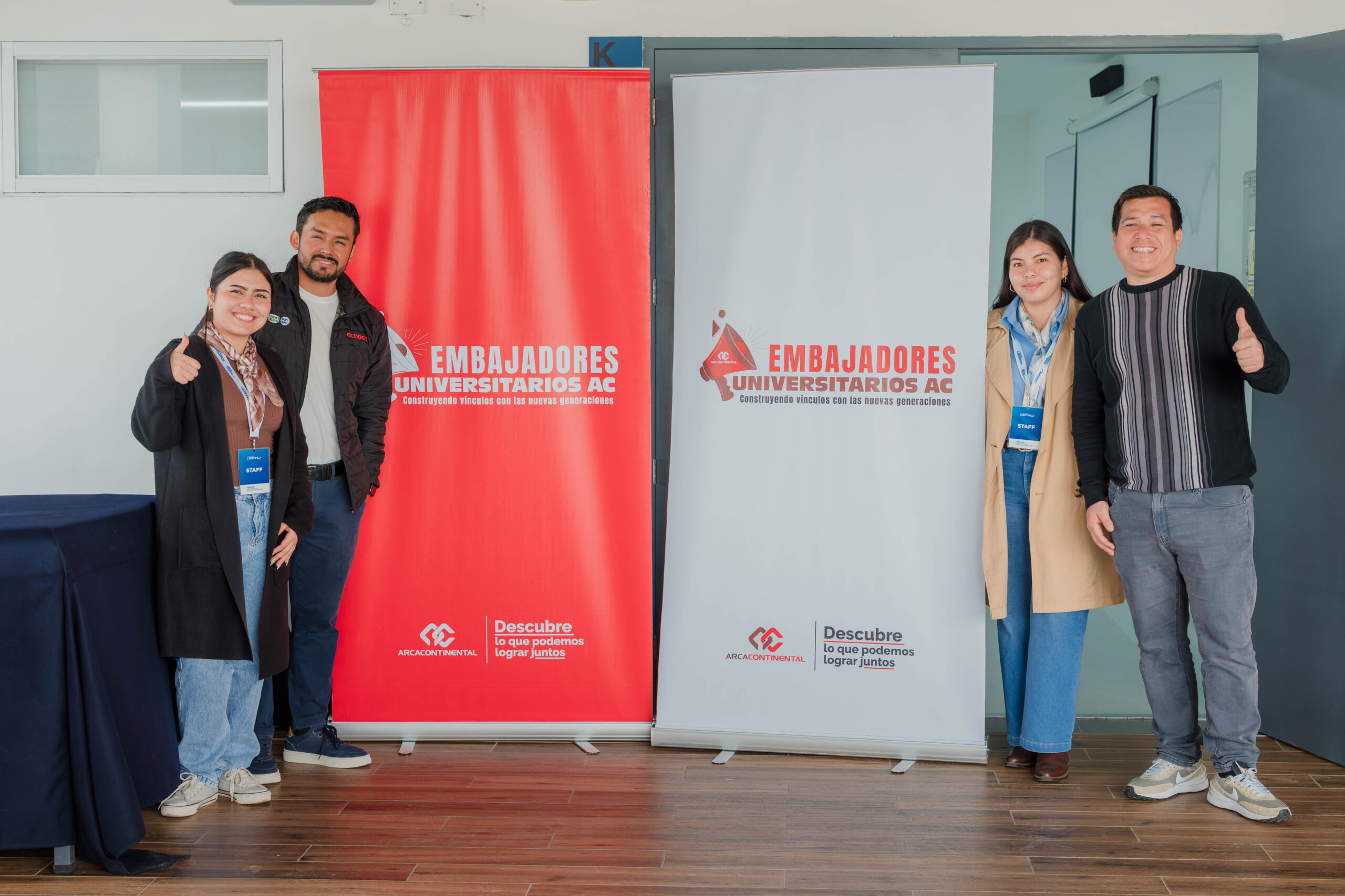 Jorge Castillo, gerente de Ventas de Arca Continental, visitó nuestras instalaciones para presentar el programa "Acelera tu Futuro".