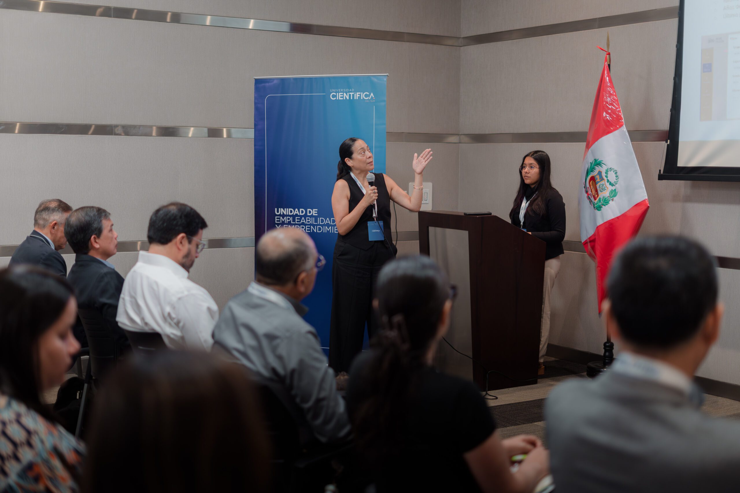 Fabiola Fegale, Gerente Comercial de Universia Perú, dio a conocer las funcionalidades de la bolsa laboral, enfocadas en mejorar el reclutamiento de talento junior.