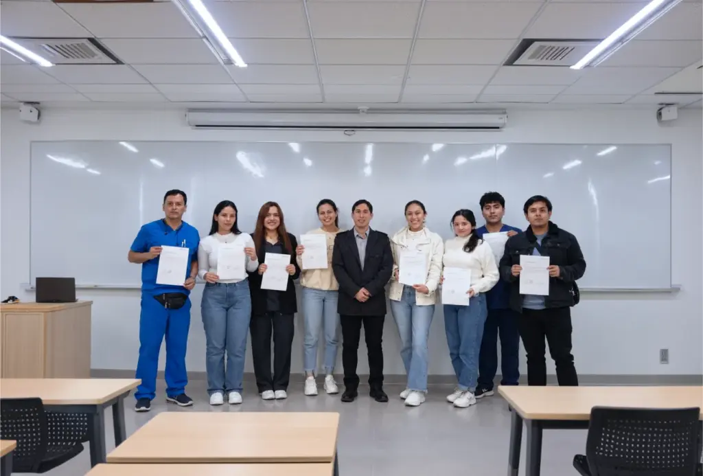 Estudiantes de Medicina Humana de la Científica son reconocidos como mentores educativos