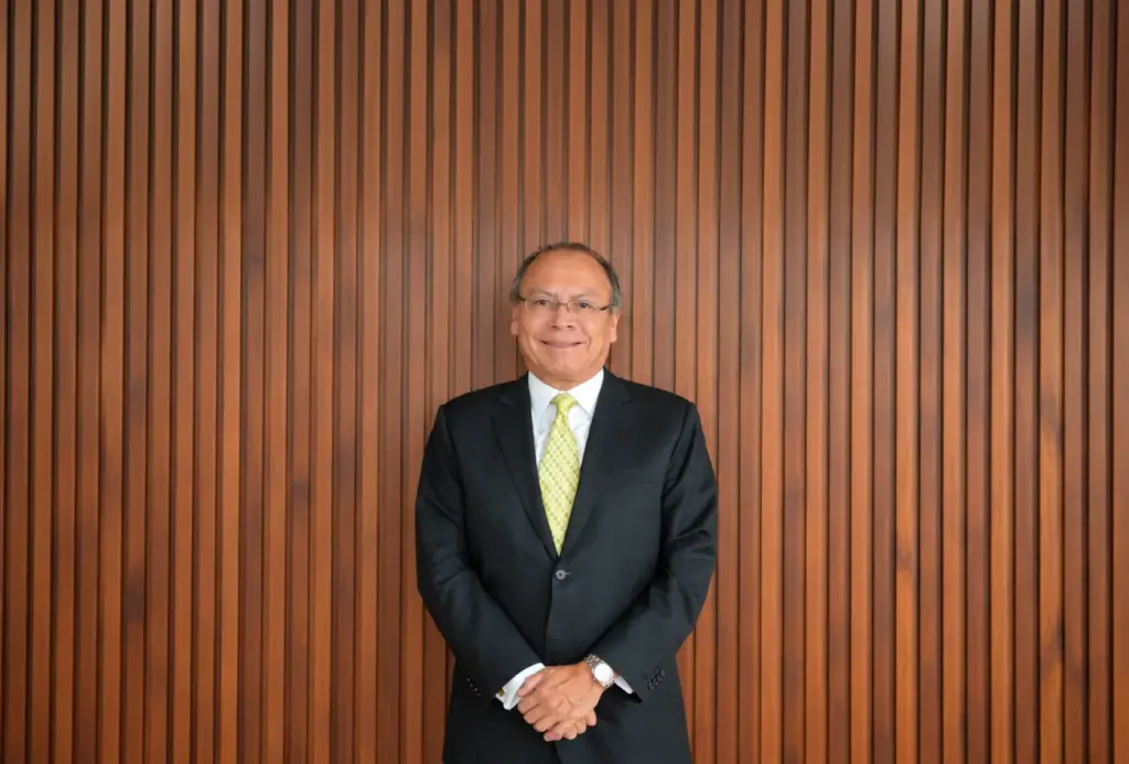 José Dextre Chacón entre las personalidades más influyentes de la educación peruana