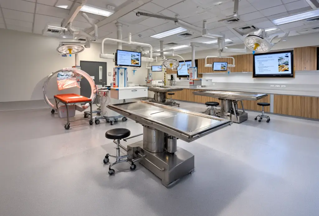 Medicina Humana de la Científica del Sur presenta su nuevo Cadáver Lab