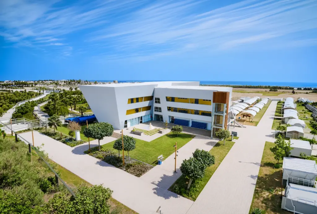 Universidad Científica del Sur obtiene acreditación internacional CIEES